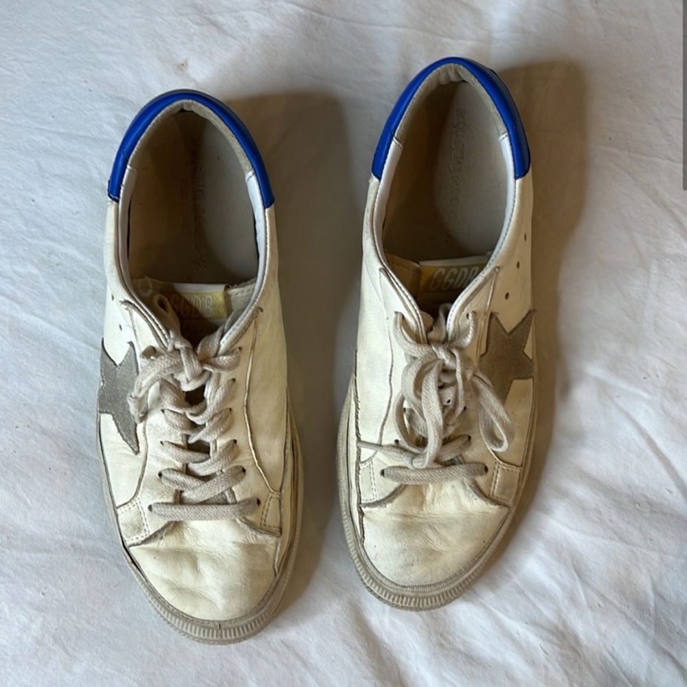 Golden goose sneakers size 8 In great conditions!